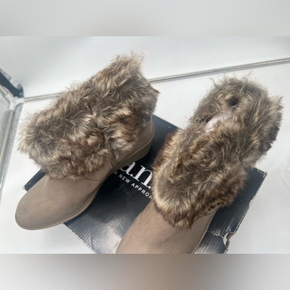 A.n.a Maddy Taupe boots shoes new size 9 cute - Picture 15 of 16